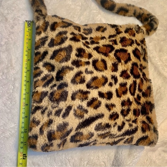 Leopard Crossbody Faux Fur Brown Tan Black Animal Print Super Soft Snap Close - Picture 14 of 15